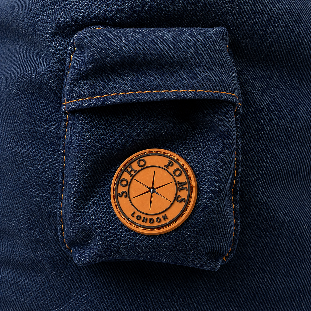Soho Poms Rainy Bear Hundetragetasche in Schwarz
