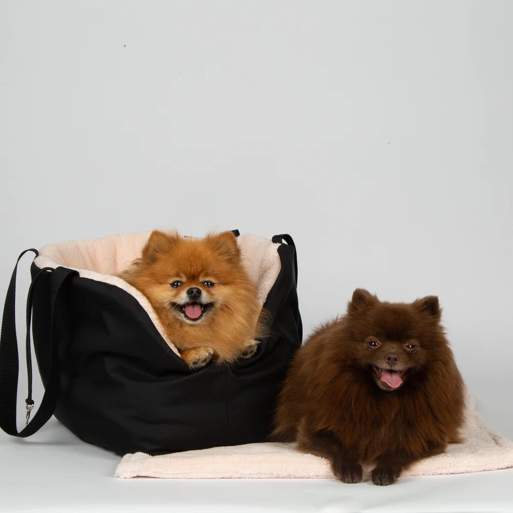 Soho Poms Luxury Rainy Bear Hundetragetasche Schwarz und Rosa